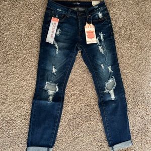 Wax Jean Los Angeles mid waist capri pants. Brand New Womens size 3, 29in waist